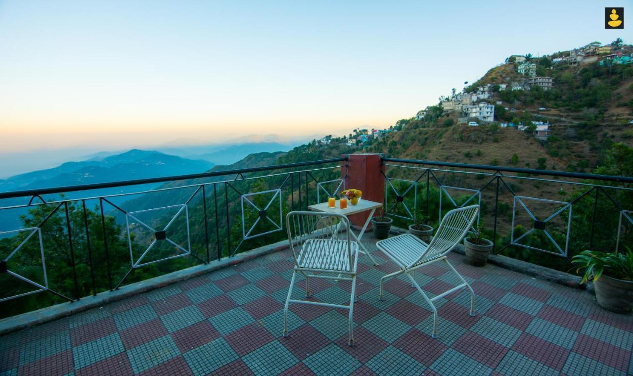 Livingstone 2Bhk Cozy Homestay In Kasauli Hills Kültér fotó