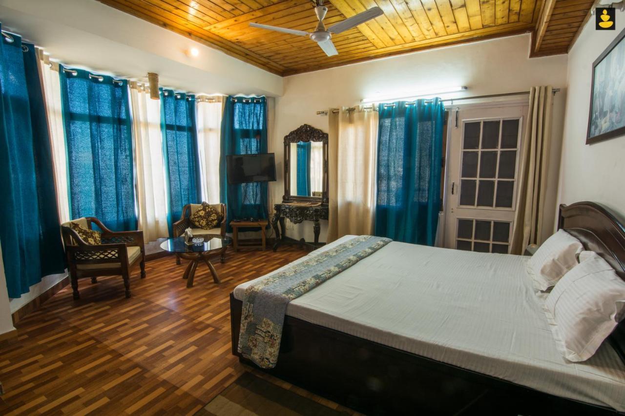 Livingstone 2Bhk Cozy Homestay In Kasauli Hills Kültér fotó